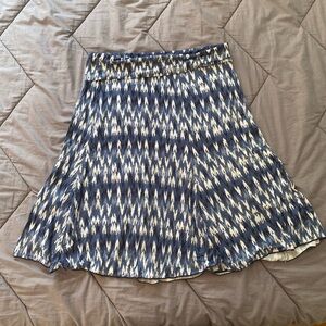 Cute and flowy Max Studio Skirt